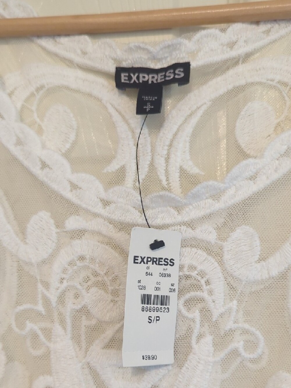 Express White Lace Embroidered Sheer Tank Top - Picture 2 of 4
